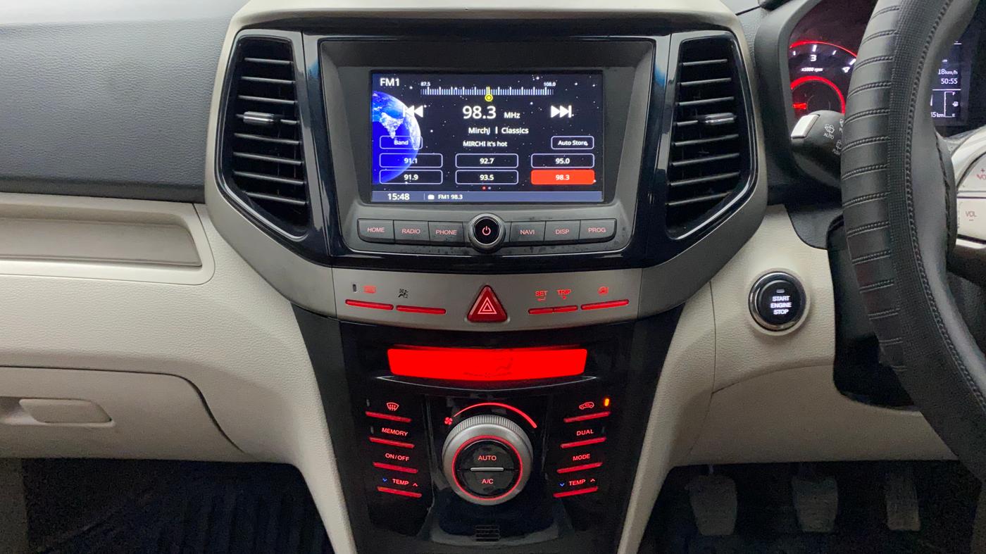 2019 Mahindra XUV300 W8 1.5 DIESEL, Diesel, Manual, 61,345 km, Air Conditioner