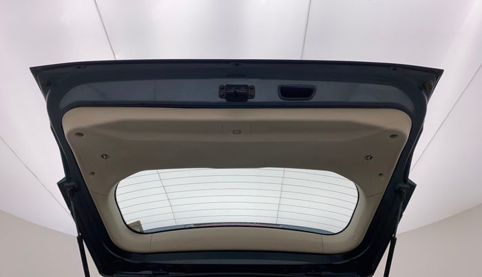 2019 Mahindra XUV300 W8 1.5 DIESEL, Diesel, Manual, 61,345 km, Boot Door Open