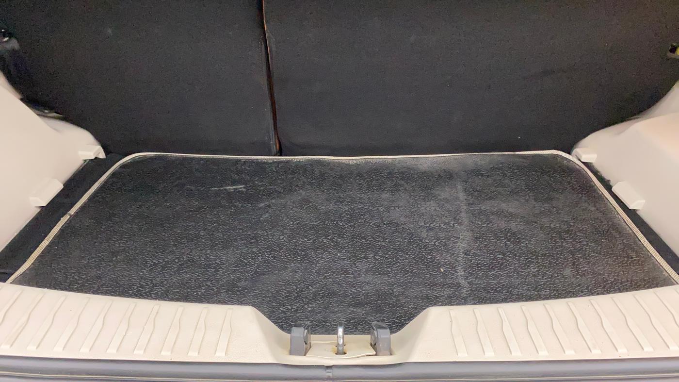 2019 Mahindra XUV300 W8 1.5 DIESEL, Diesel, Manual, 61,345 km, Boot Inside