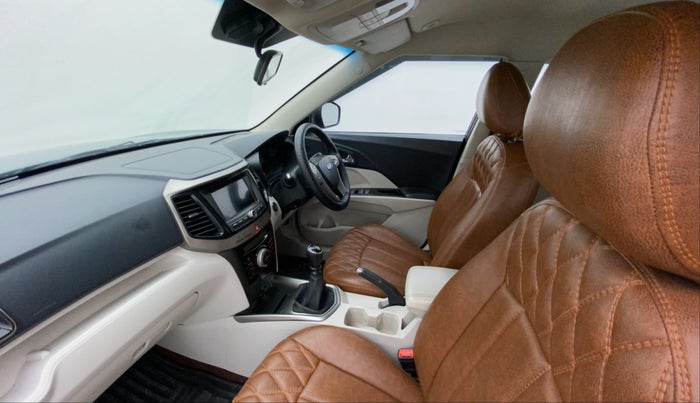 2019 Mahindra XUV300 W8 1.5 DIESEL, Diesel, Manual, 61,345 km, Right Side Front Door Cabin