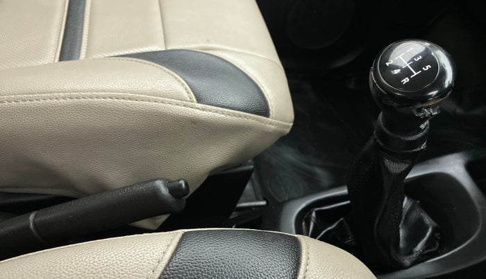 2016 Maruti Wagon R 1.0 LXI CNG, CNG, Manual, 67,758 km, Gear Lever