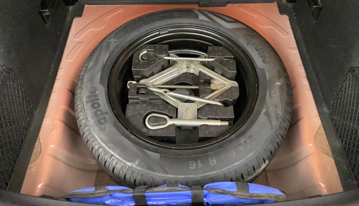 2021 MG ASTOR SAVVY 1.5 CVT S RED, Petrol, Automatic, 44,832 km, Spare Tyre