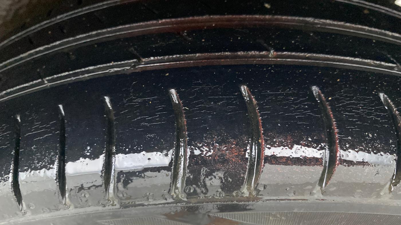 2018 Maruti Wagon R 1.0 VXI AMT, Petrol, Automatic, 83,597 km, Left Rear Tyre Tread