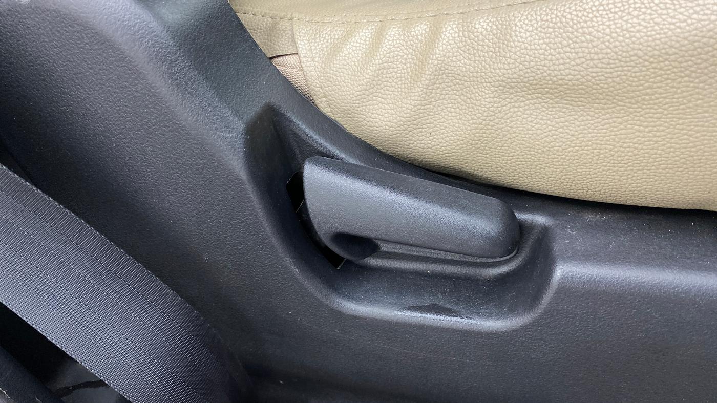 2018 Maruti Wagon R 1.0 VXI AMT, Petrol, Automatic, 83,597 km, Driver Side Adjustment Panel