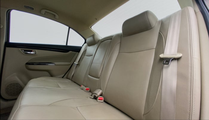 2018 Maruti Ciaz ALPHA 1.4 VVT, Petrol, Manual, 23,910 km, Right Side Rear Door Cabin