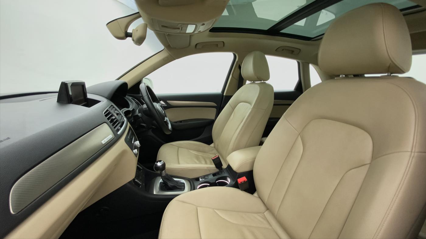 2016 Audi Q3 35 TDI Technology, Diesel, Automatic, 56,652 km, Right Side Front Door Cabin