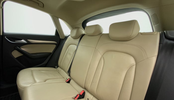 2016 Audi Q3 35 TDI Technology, Diesel, Automatic, 56,652 km, Right Side Rear Door Cabin
