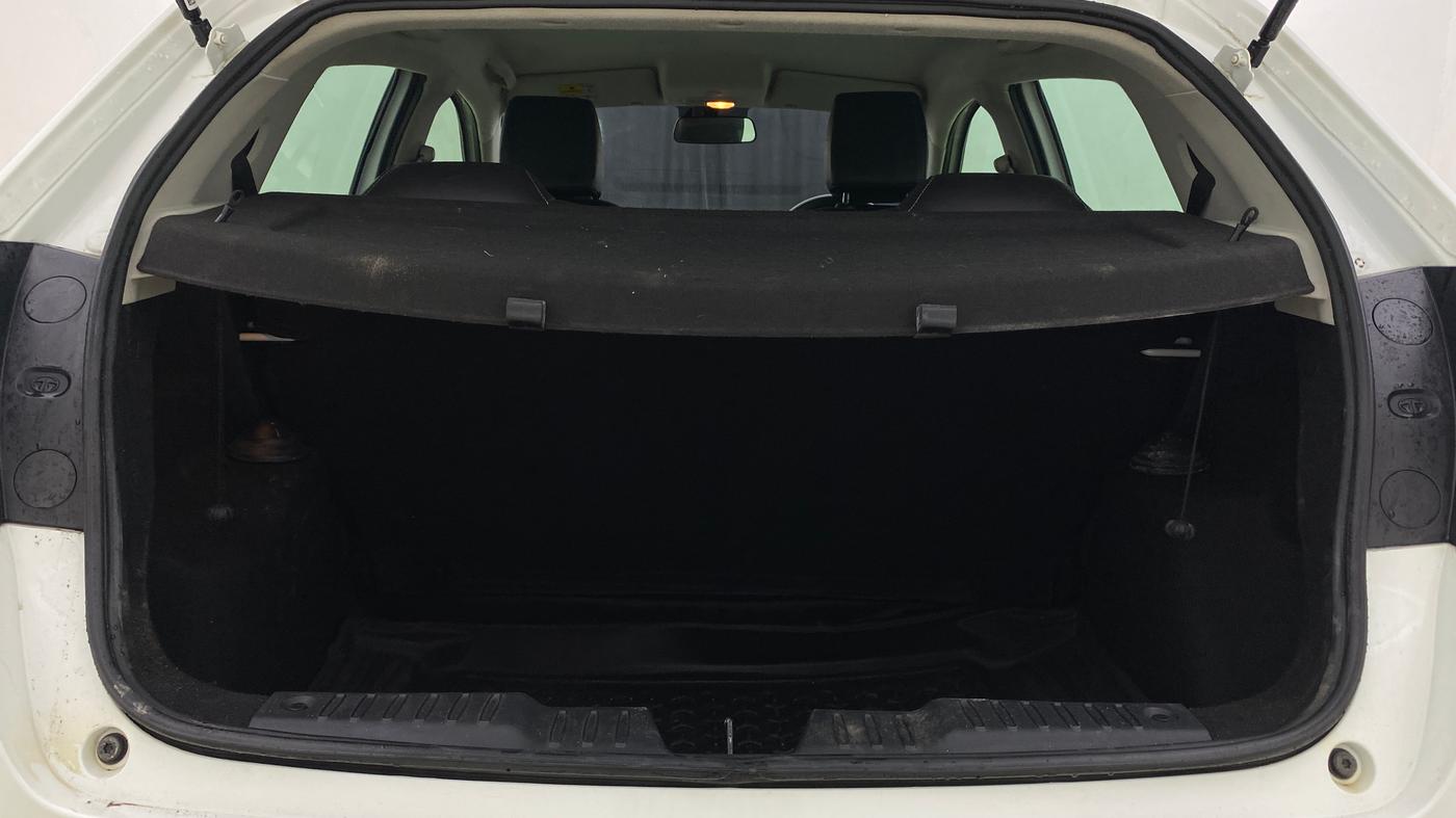 2023 Tata ALTROZ XT PETROL, Petrol, Manual, 59,462 km, Boot Inside