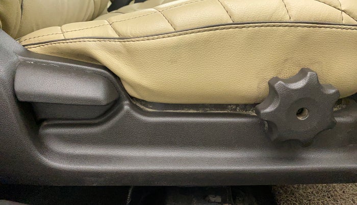 2015 Hyundai Verna FLUIDIC 1.6 CRDI S (o), Diesel, Manual, 1,14,127 km, Driver Side Adjustment Panel