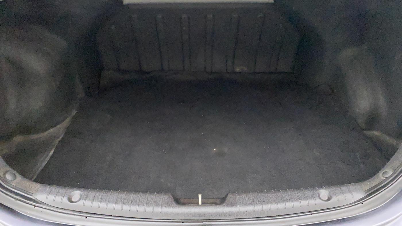 2015 Hyundai Verna FLUIDIC 1.6 CRDI S (o), Diesel, Manual, 1,14,127 km, Boot Inside