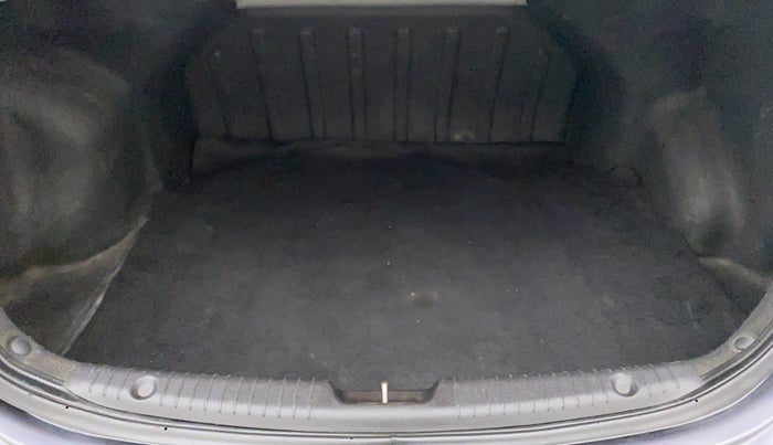 2015 Hyundai Verna FLUIDIC 1.6 CRDI S (o), Diesel, Manual, 1,14,127 km, Boot Inside