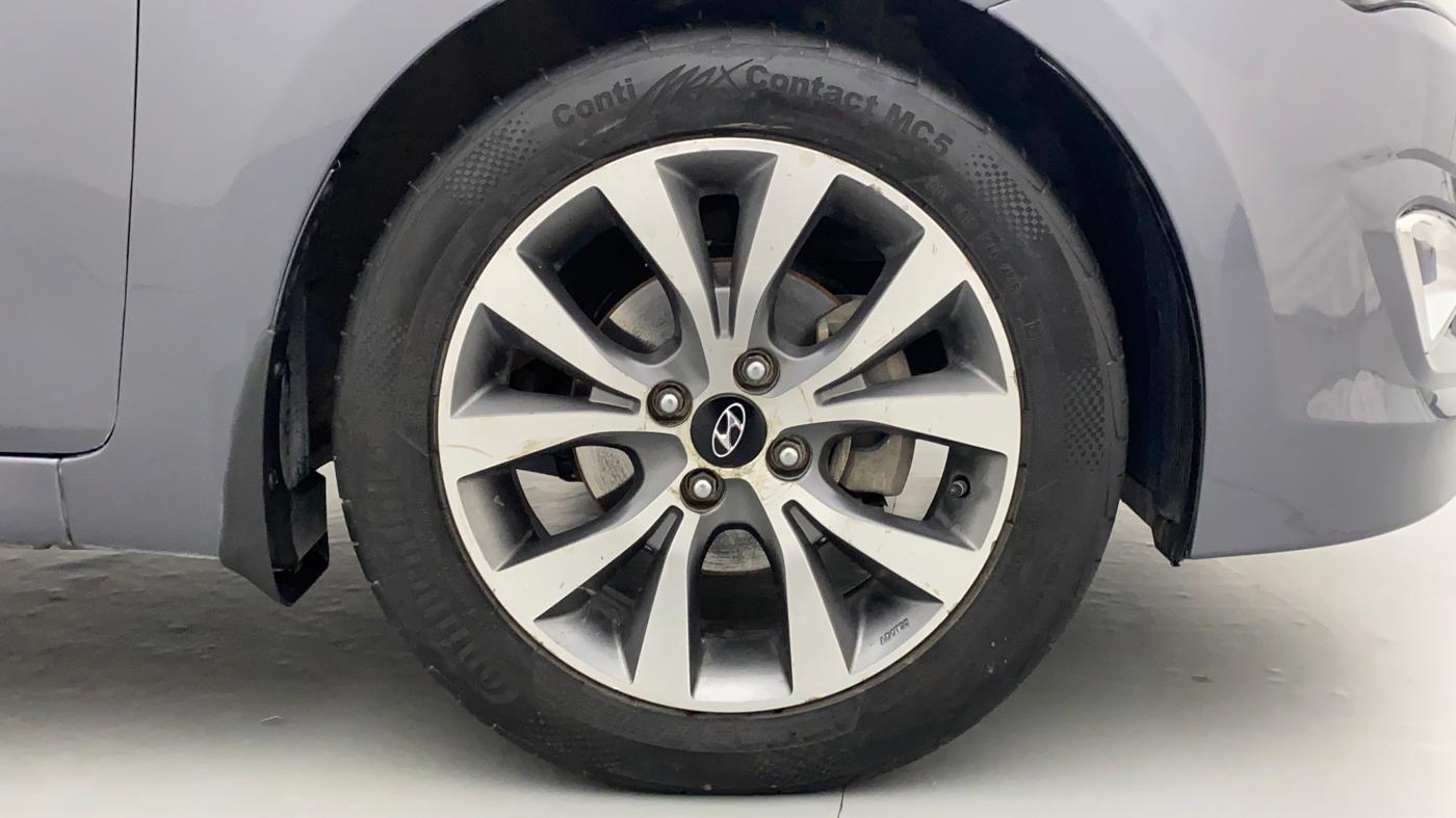 2015 Hyundai Verna FLUIDIC 1.6 CRDI S (o), Diesel, Manual, 1,14,127 km, Right Front Wheel