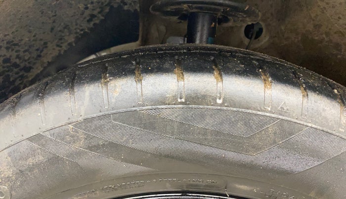 2023 Maruti Swift ZXI PLUS, Petrol, Manual, 63,070 km, Left Front Tyre Tread