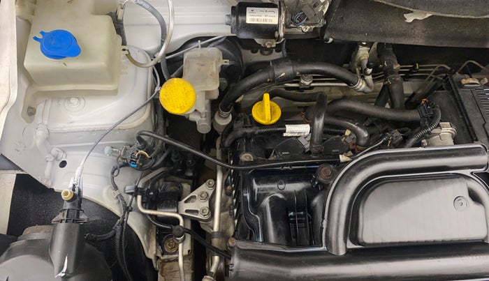 2019 Renault Kwid RXT 1.0 AMT (O), Petrol, Automatic, 27,258 km, Engine View - Right