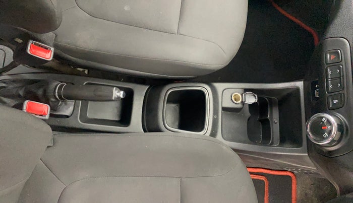 2019 Renault Kwid RXT 1.0 AMT (O), Petrol, Automatic, 27,258 km, Gear Lever