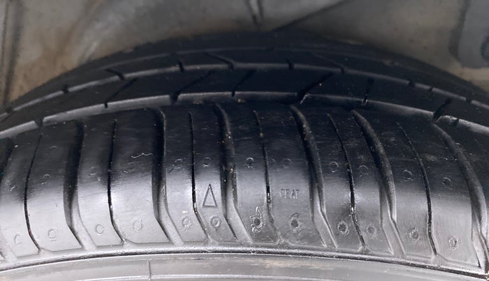 2013 Hyundai Verna FLUIDIC 1.6 SX VTVT OPT, Petrol, Manual, 75,571 km, Left Rear Tyre Tread