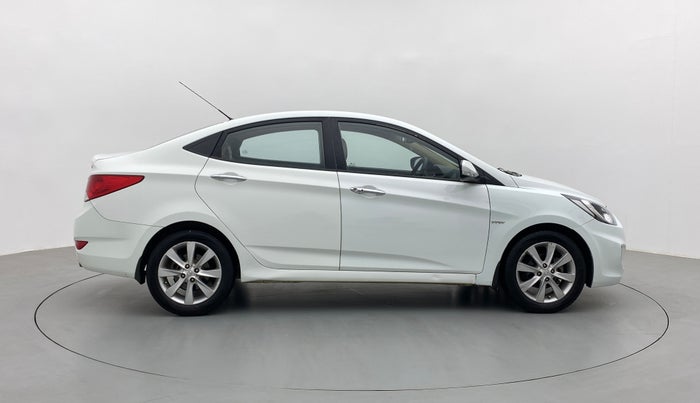 2013 Hyundai Verna FLUIDIC 1.6 SX VTVT OPT, Petrol, Manual, 75,571 km, Right Side View