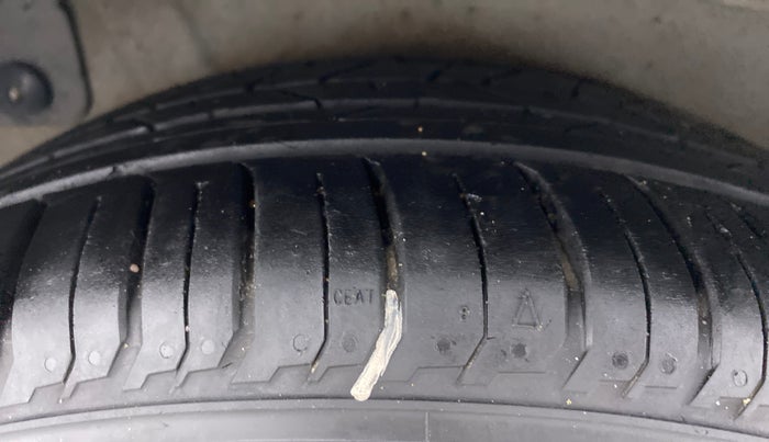 2013 Hyundai Verna FLUIDIC 1.6 SX VTVT OPT, Petrol, Manual, 75,571 km, Right Rear Tyre Tread