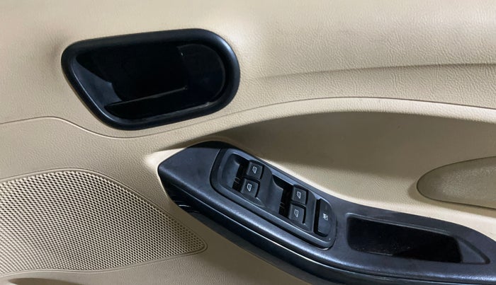 2015 Ford Figo Aspire TITANIUM 1.2 PETROL, CNG, Manual, 73,637 km, Driver Side Door Panels Control