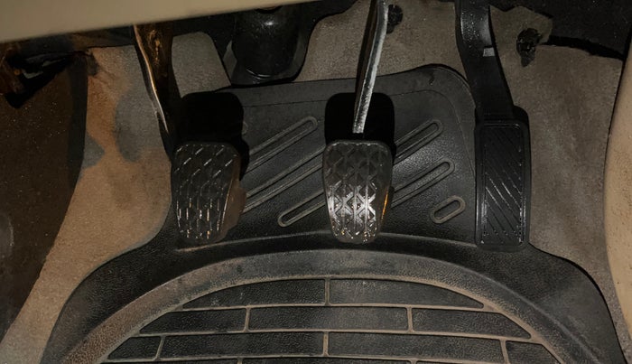 2015 Ford Figo Aspire TITANIUM 1.2 PETROL, CNG, Manual, 73,637 km, Pedals