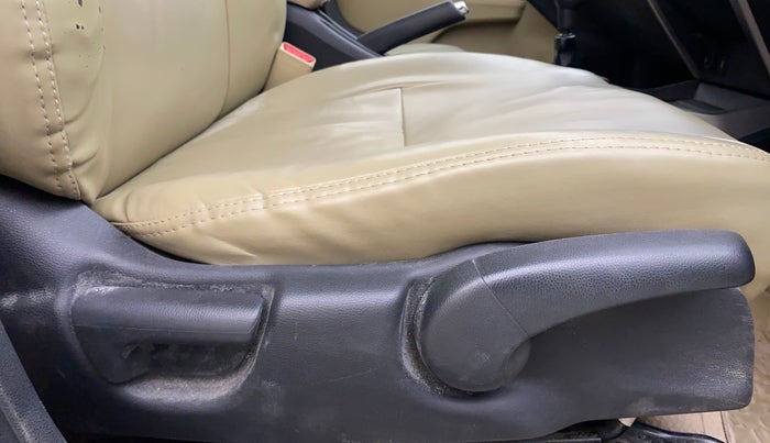 2014 Honda City 1.5L I-VTEC SV, Petrol, Manual, 1,19,596 km, Driver Side Adjustment Panel