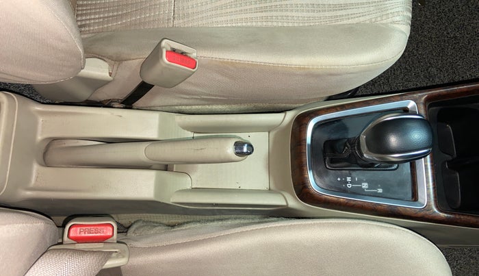 2017 Maruti Dzire ZDI PLUS AMT, Diesel, Automatic, 1,29,277 km, Gear Lever