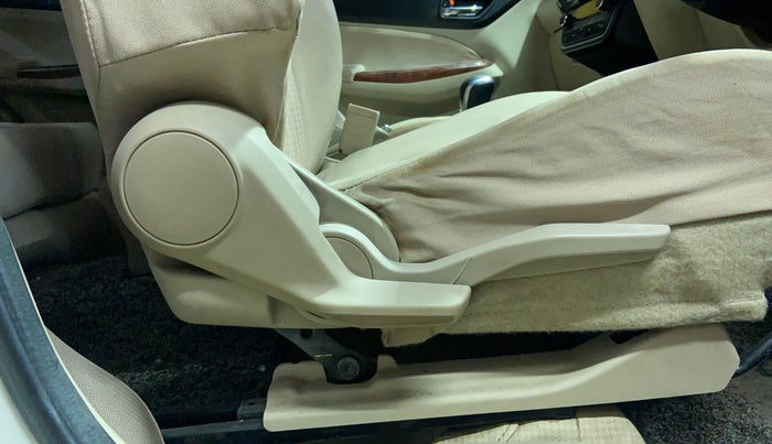 2017 Maruti Dzire ZDI PLUS AMT, Diesel, Automatic, 1,29,277 km, Driver Side Adjustment Panel
