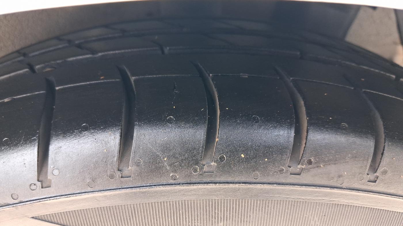 2016 Hyundai Grand i10 MAGNA 1.2 KAPPA VTVT, CNG, Manual, 75,872 km, Left Rear Tyre Tread