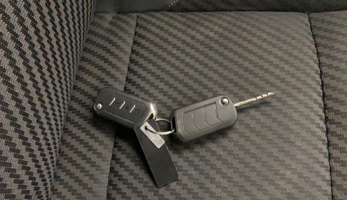 2021 Mahindra Thar LX PETROL HT 4WD AT, Petrol, Automatic, 35,823 km, Key Close Up