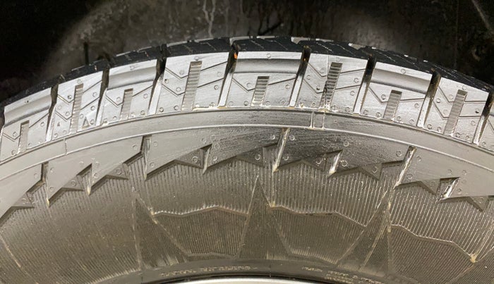 2021 Mahindra Thar LX PETROL HT 4WD AT, Petrol, Automatic, 35,823 km, Left Rear Tyre Tread