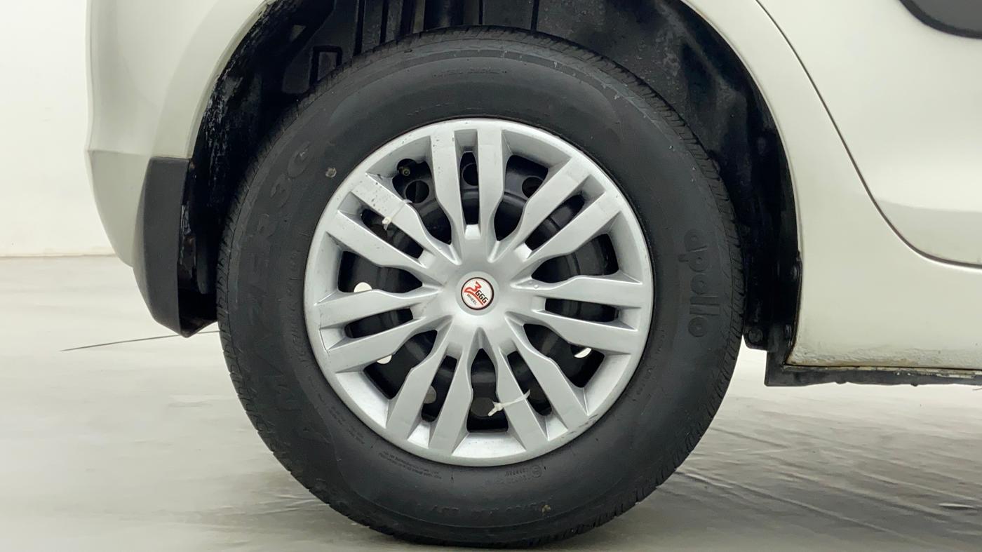 2017 Maruti Swift VDI ABS, Diesel, Manual, 98,584 km, Right Rear Wheel