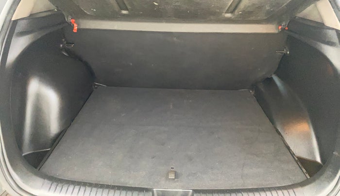 2020 Hyundai Creta SX 1.5 PETROL, Petrol, Manual, 30,038 km, Boot Inside