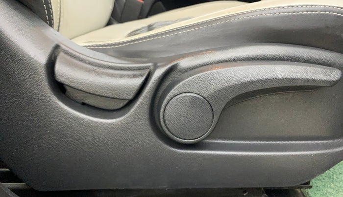 2020 Hyundai Creta SX 1.5 PETROL, Petrol, Manual, 30,038 km, Driver Side Adjustment Panel