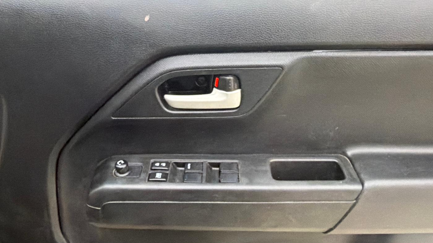 2022 Maruti New Wagon-R VXI (O) 1.0, Petrol, Manual, 18,267 km, Driver Side Door Panels Control