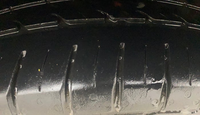 2019 Hyundai Elite i20 ASTA 1.2 (O), Petrol, Manual, 25,671 km, Left Front Tyre Tread