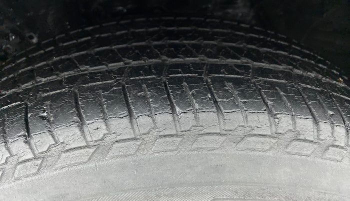 2015 Honda CRV 2.0 2WD AT, Petrol, Automatic, 74,345 km, Left Front Tyre Tread