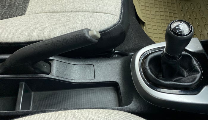 2019 Honda WR-V 1.2 i-VTEC S MT, Petrol, Manual, 11,125 km, Gear Lever