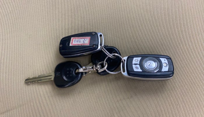 2012 Hyundai Eon MAGNA +, Petrol, Manual, 73,444 km, Key Close Up