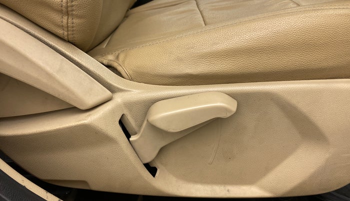 2020 Ford Figo Aspire TITANIUM1.5 DIESEL, Diesel, Manual, 62,258 km, Driver Side Adjustment Panel