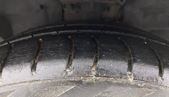 2020 Ford Figo Aspire TITANIUM1.5 DIESEL, Diesel, Manual, 62,258 km, Left Front Tyre Tread