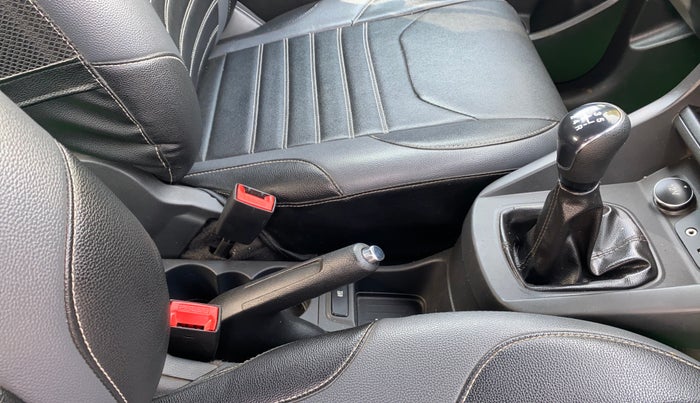 2020 Ford FREESTYLE TITANIUM 1.2 PETROL, Petrol, Manual, 40,975 km, Gear Lever