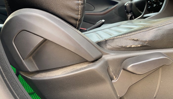 2020 Ford FREESTYLE TITANIUM 1.2 PETROL, Petrol, Manual, 40,975 km, Driver Side Adjustment Panel