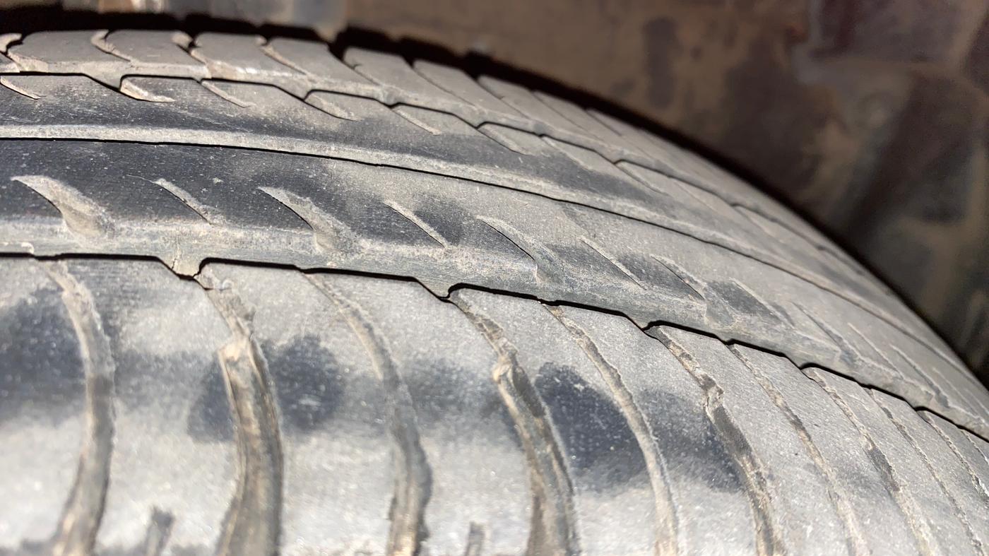 2016 Maruti Celerio ZXI AMT, Petrol, Automatic, 61,998 km, Right Front Tyre Tread
