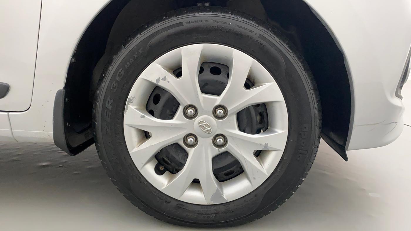 2014 Hyundai Grand i10 SPORTZ 1.2 KAPPA VTVT, Petrol, Manual, 44,778 km, Right Front Wheel