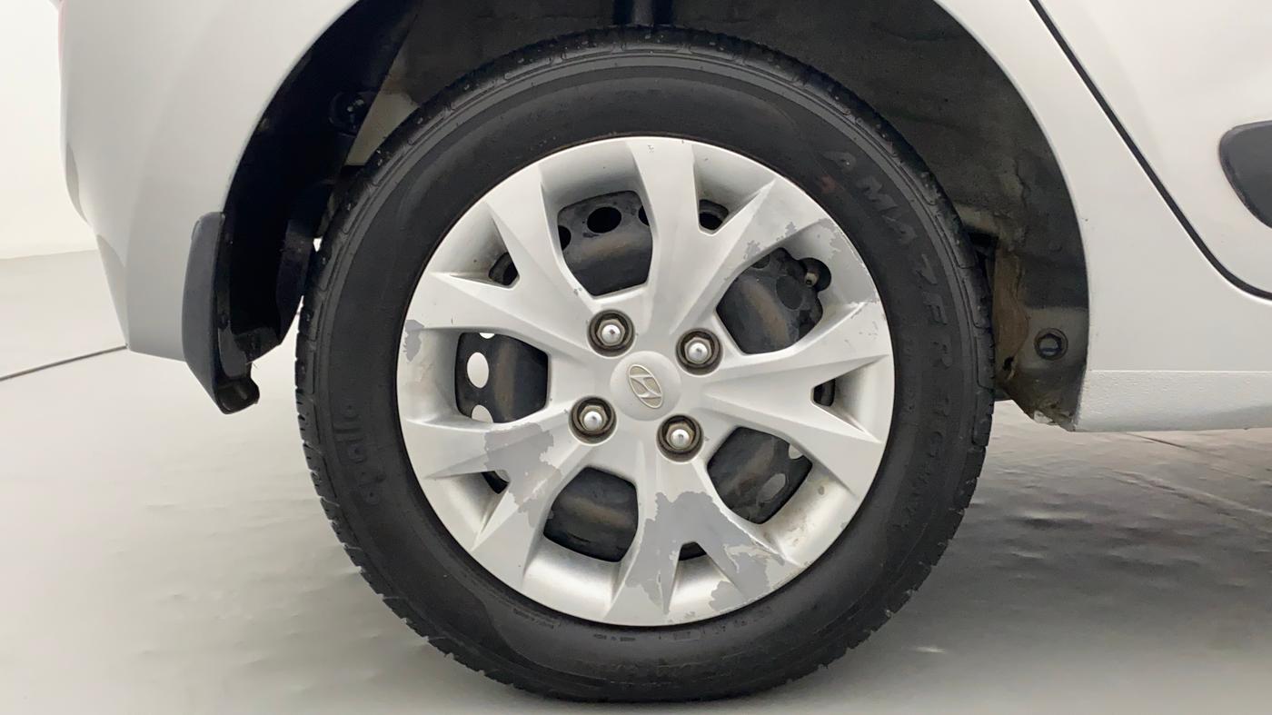 2014 Hyundai Grand i10 SPORTZ 1.2 KAPPA VTVT, Petrol, Manual, 44,778 km, Right Rear Wheel