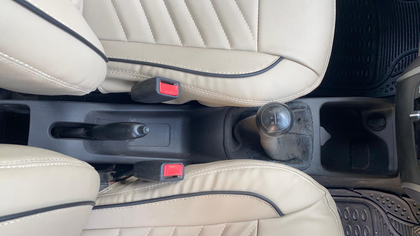 2014 Hyundai Eon ERA +, Petrol, Manual, 1,05,008 km, Gear Lever