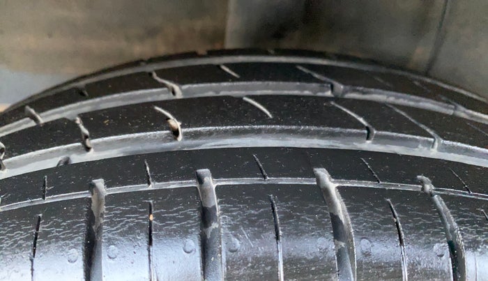 2022 Hyundai GRAND I10 NIOS SPORTZ 1.2 KAPPA VTVT, Petrol, Manual, 25,069 km, Right Rear Tyre Tread