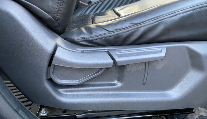 2022 Hyundai GRAND I10 NIOS SPORTZ 1.2 KAPPA VTVT, Petrol, Manual, 25,069 km, Driver Side Adjustment Panel