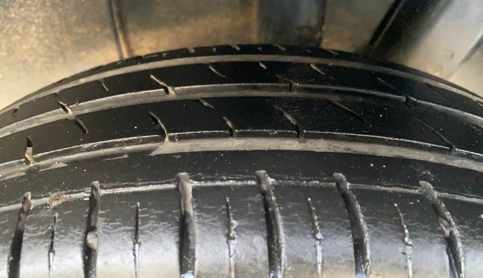 2022 Hyundai GRAND I10 NIOS SPORTZ 1.2 KAPPA VTVT, Petrol, Manual, 25,069 km, Left Rear Tyre Tread