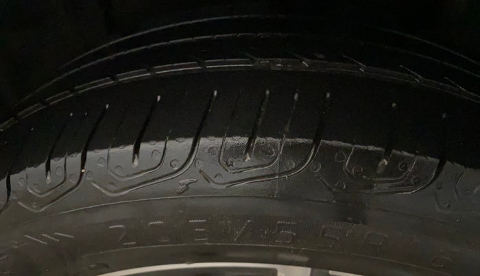 2022 Skoda SLAVIA STYLE 1.5L TSI MT, Petrol, Manual, 41,251 km, Left Rear Tyre Tread
